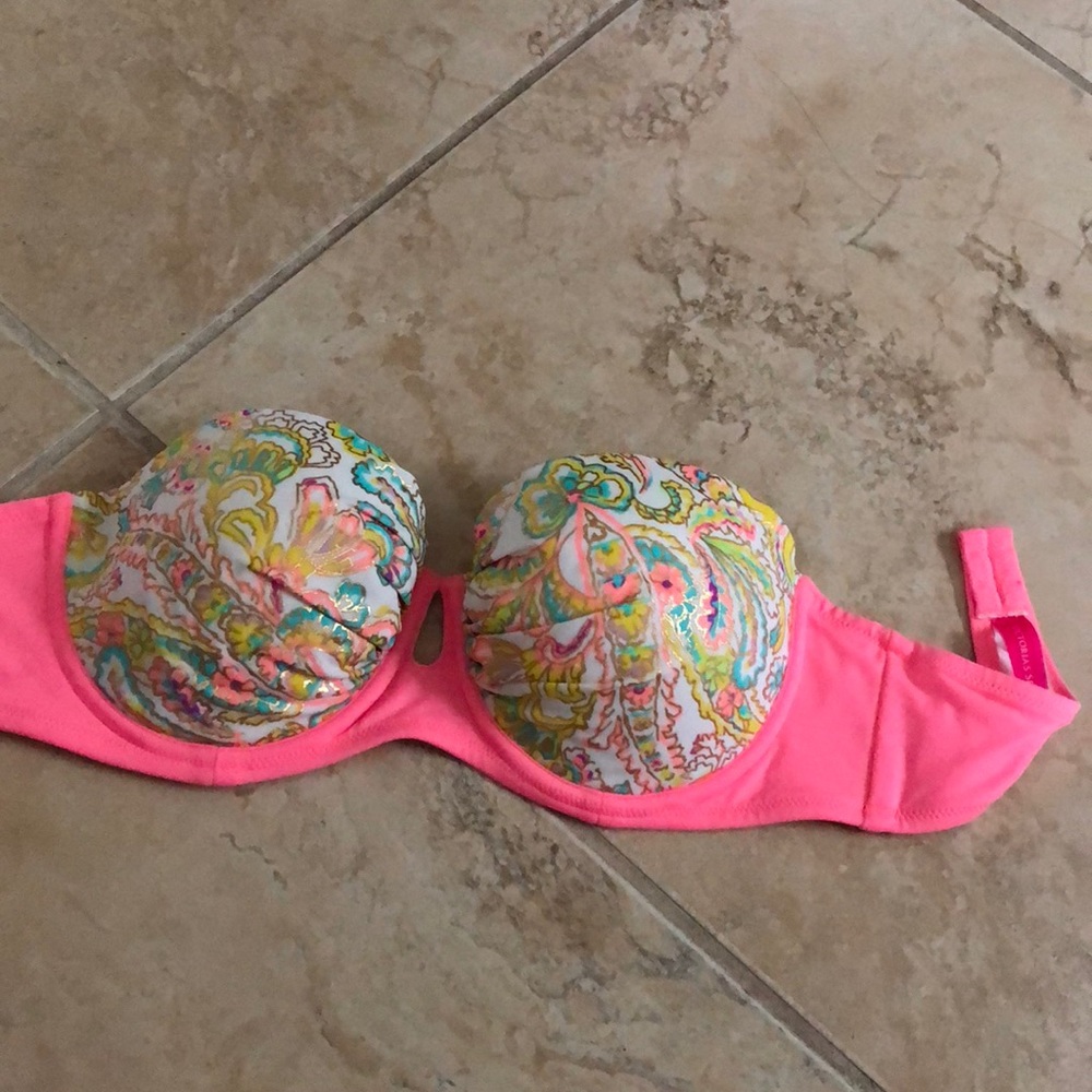 Victoria’s Secret bikini top